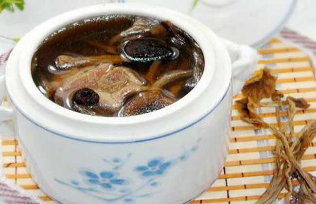 茶树菇排骨汤