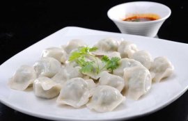 韭菜鸡蛋饺子的做法(包韭菜饺子三不放)